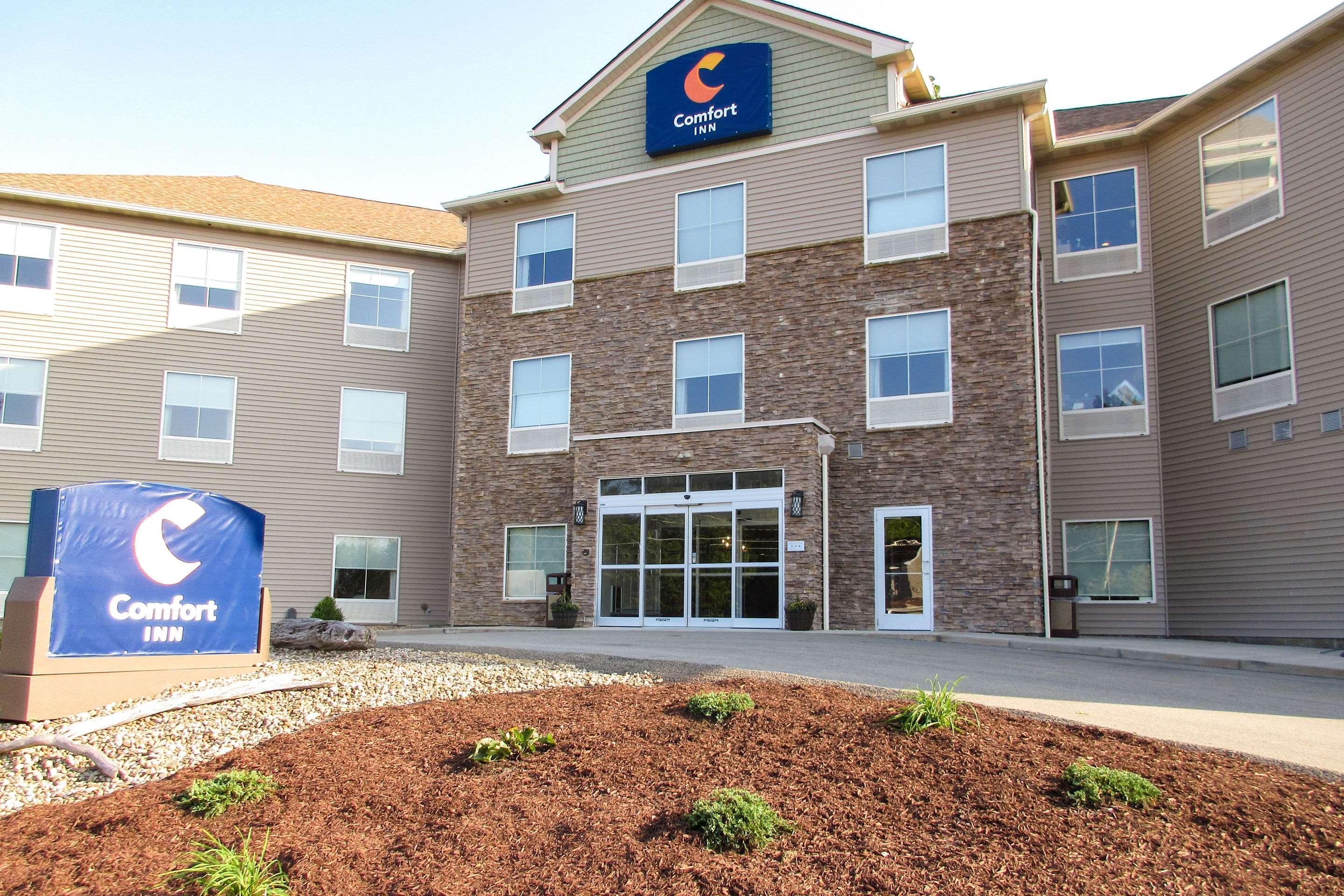 Comfort Inn Connellsville Exterior photo